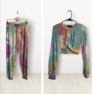 Cherie tie dye twist hem‎ long sleeve stretchy crop top & jogger set size M